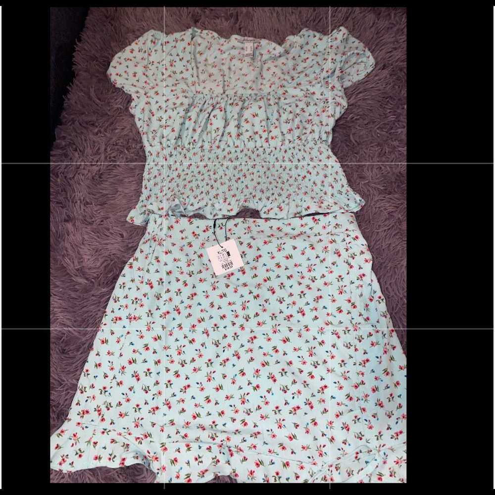 Two piece skirt set